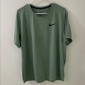 Men’s Nike Dri Fit t shirt Size Large
